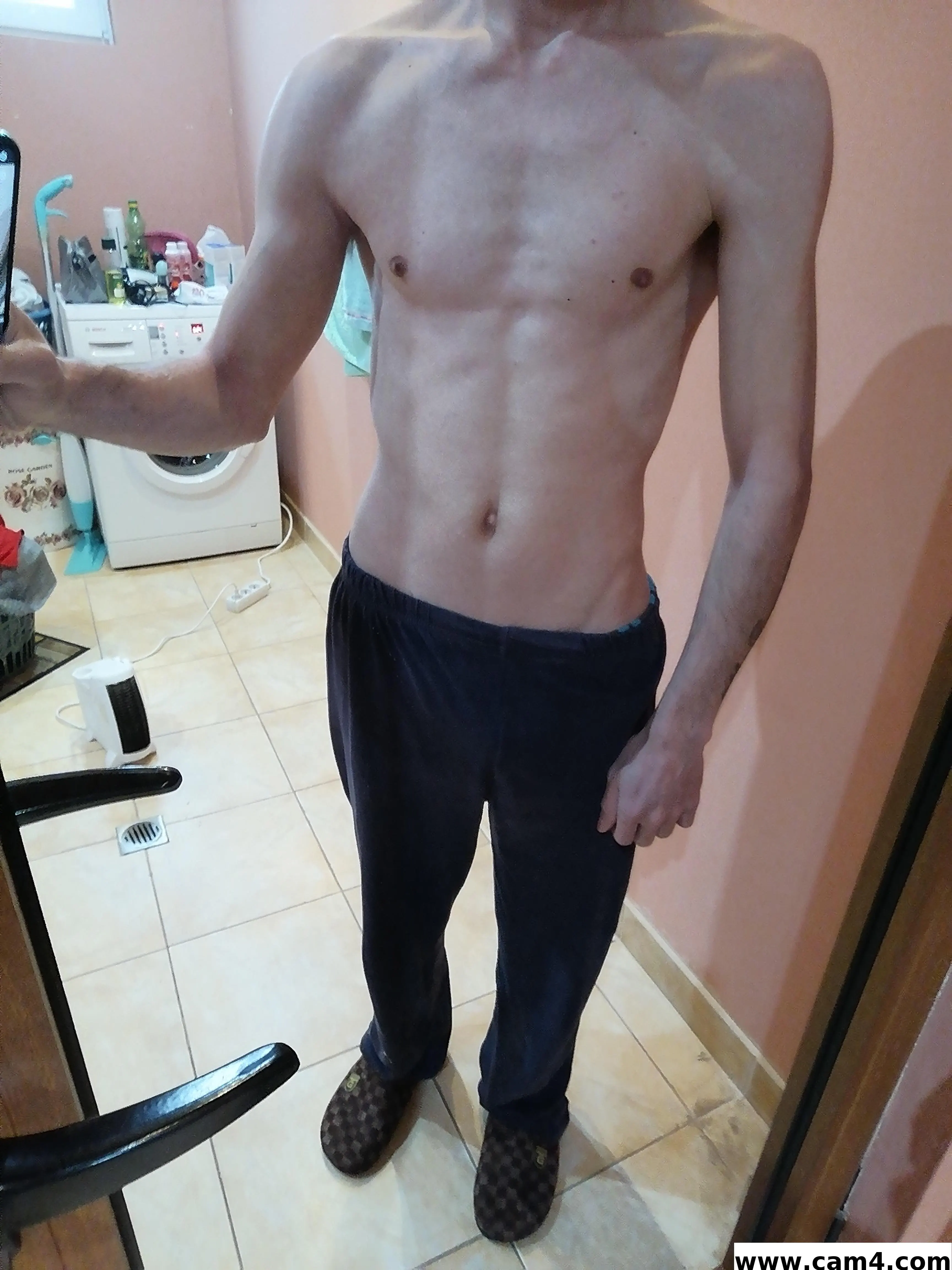 oliverbg image 0